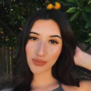 Meet your Posher, Roxanne